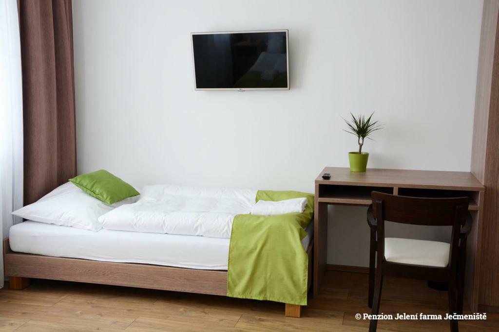 Jeleni Farma Jecmeniste Otel Vrbovec Dış mekan fotoğraf